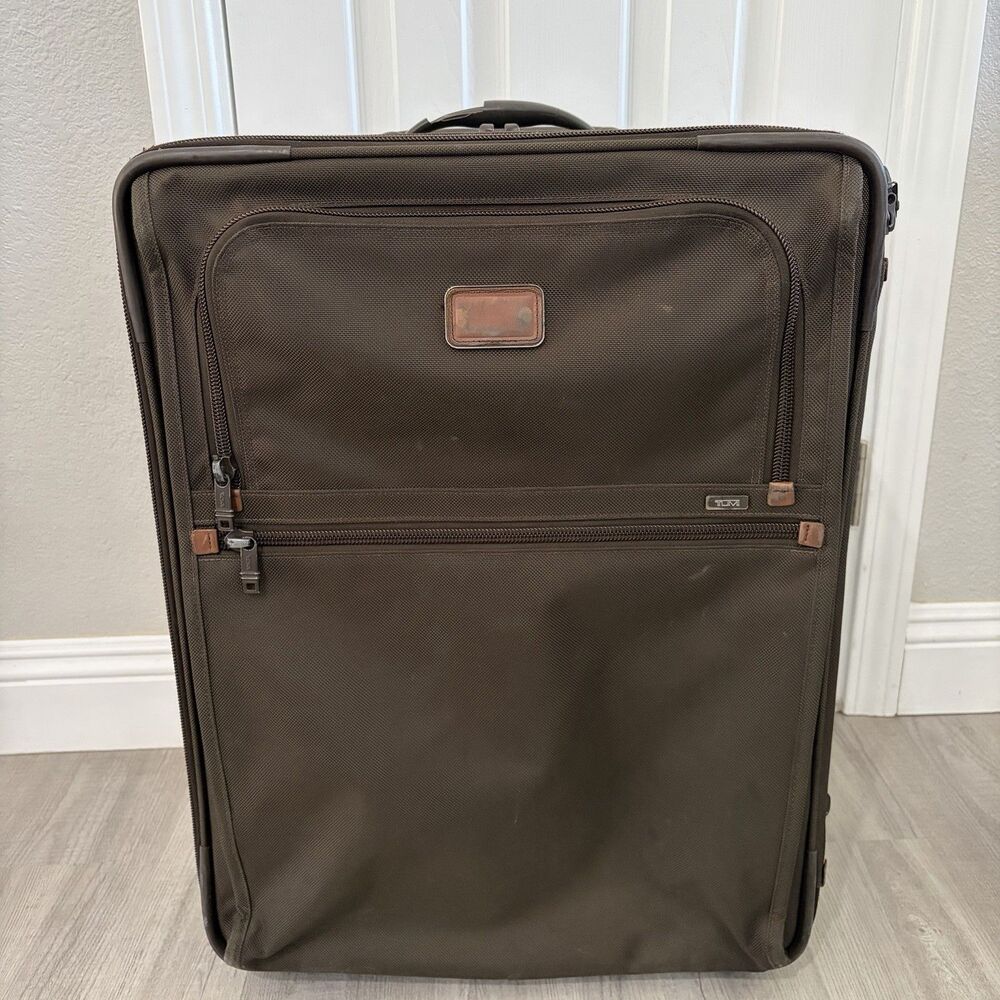 Tumi Alpha 2 Wheeled Expandable Suitcase 25” Brown